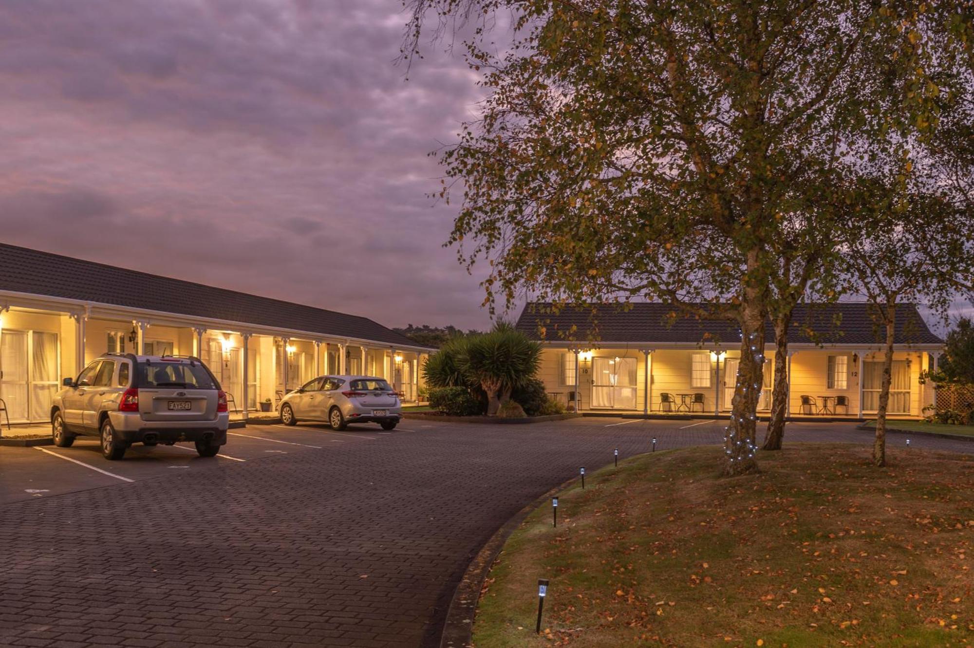 וונגאנואי Kings Court Motel מראה חיצוני תמונה