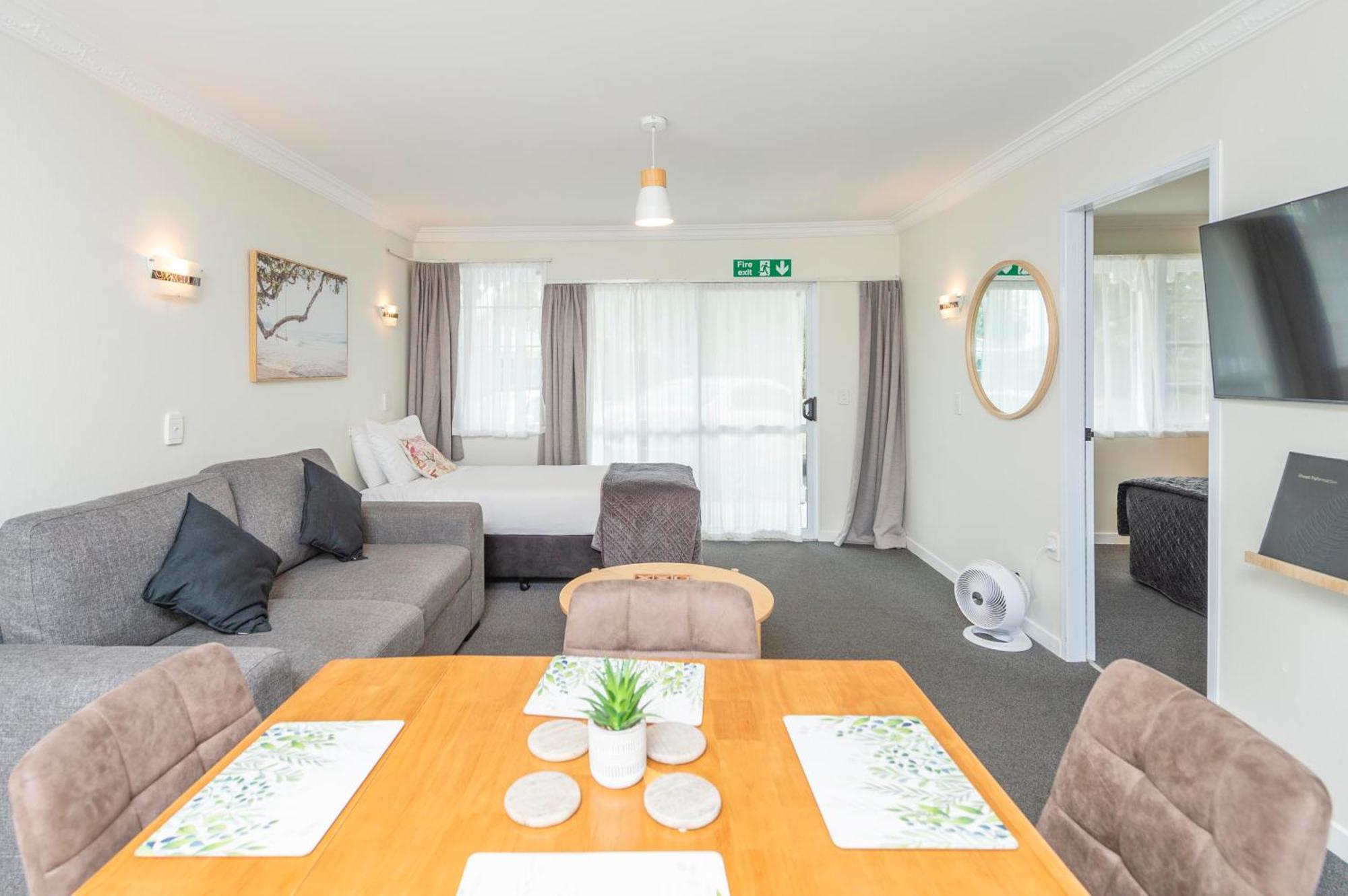 וונגאנואי Kings Court Motel מראה חיצוני תמונה